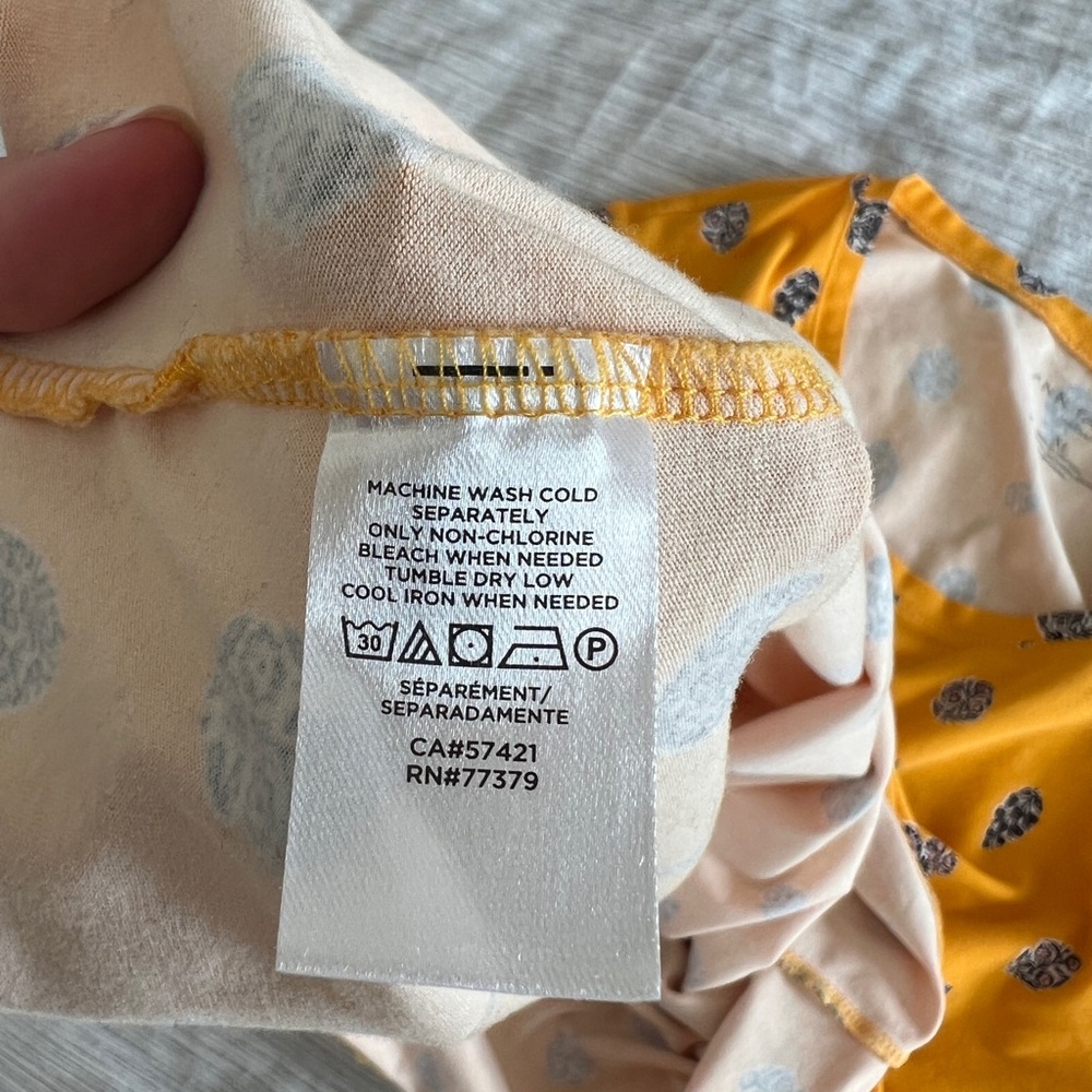 Ann Taylor Factory Yellow and Black Printed Short Sleeve Top - Picture 6 of 10